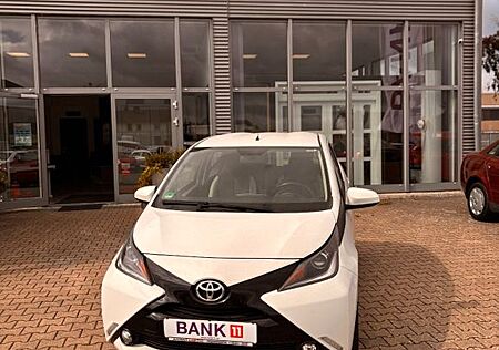 Toyota Aygo (X) Aygo -play Team D