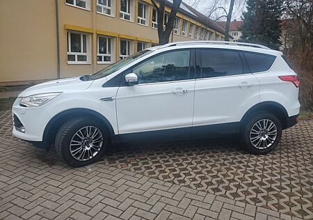 Ford Kuga 2,0 TDCi 2x4 103kW Titanium