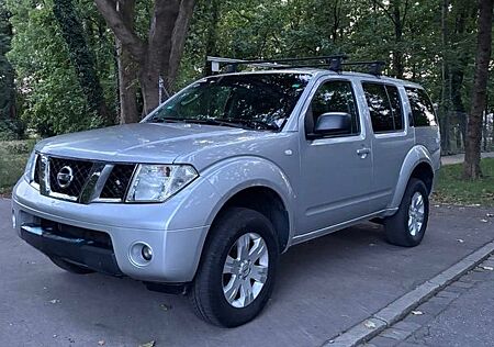 Nissan Pathfinder 2.5 dCi DPF  OFFROAD