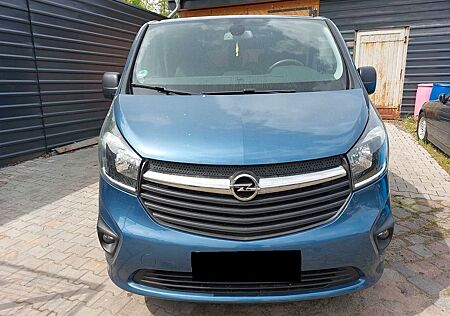 Opel Vivaro B Bus 8-Sitzer
