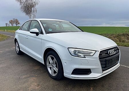 Audi A3 Limousine*Quattro*150PS*1.Hand*Xenon*Navi*EU6