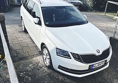 Skoda Octavia 2.0 TDI DSG Style Combi Style