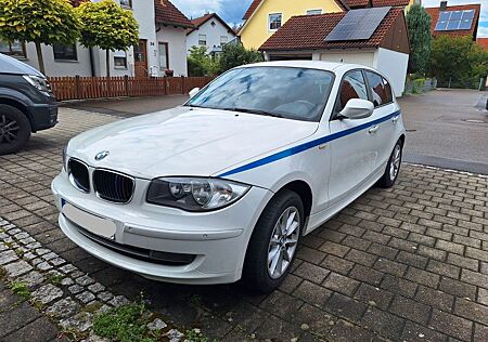 BMW 116d Inspektion Neu TÜV 12/26-
