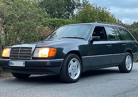 Mercedes-Benz E 230 T-Modell W124 Kombi H-Kennzeichen