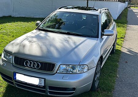 Audi S4 2.7 quattro Avant -