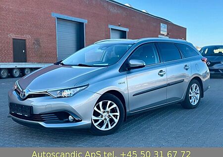 Toyota Auris Touring Sports Hybrid Camera,Lane asisst