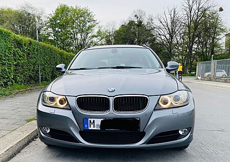 BMW 318d Touring - Panorama - Scheckheft - Neuer TÜV