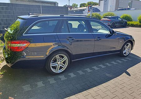 Mercedes-Benz E 200 CDI BLUE EFFICIENCY/COMAND/KLIMA/LED/18"LM
