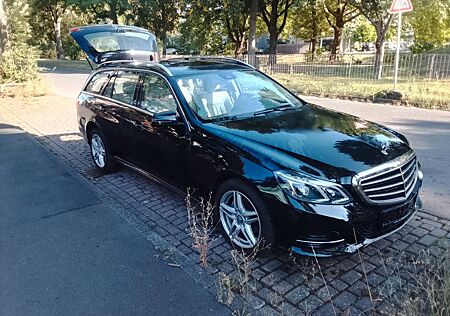 Mercedes-Benz E 220 BlueTEC T BlueEFF. Autom