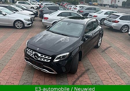 Mercedes-Benz GLA 180 GLA-Klasse ;SCHECKHEFT VOLL;KAMERA;NAVI