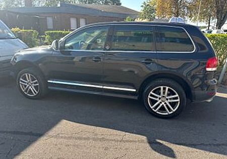 VW Touareg Volkswagen 3.0 V6 TDI Tiptronic Kong Kong