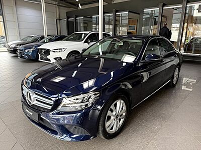 Mercedes-Benz C 300 d Avantgarde LED Navi R.Cam AHK Distronic+