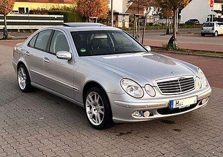 Mercedes-Benz E 200 KOMPRESSOR SCHIEBEDACH SZH AHK TEMPOMAT