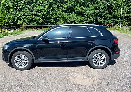 Audi Q5 2.0 TDI 140kW S tronic quattro design design