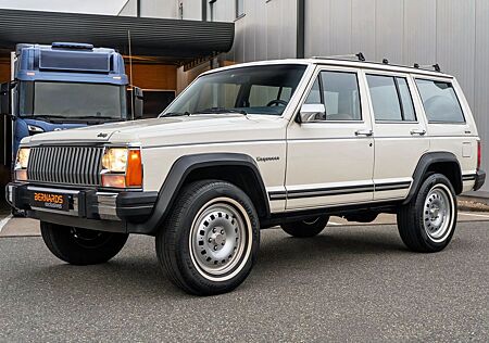 Jeep Wagoneer 6.2-liter LS3 V8 - 430HP!