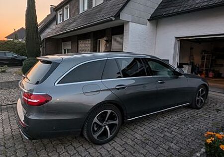 Mercedes-Benz E 300 d T Autom. -