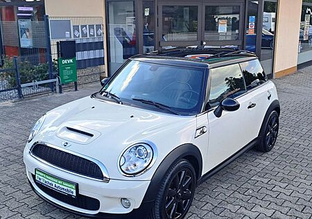 Mini Cooper S COOPER_S /Navi/PDC/Panorama/Leder
