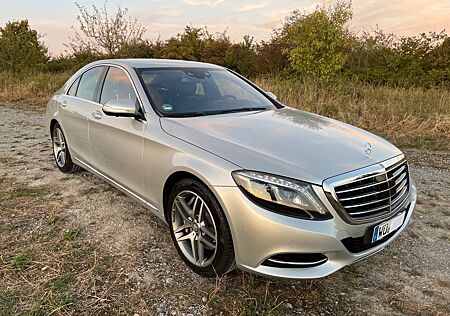 Mercedes-Benz S 500 4MATIC V8 GARANTIE LED 360 Massage 19 Zoll