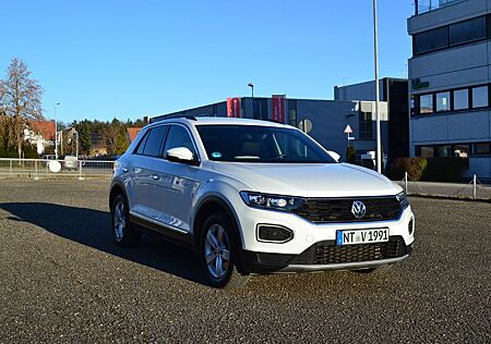 VW T-Roc Volkswagen Sport 2.0 TDI DSG 4MOTION, AHK, StHz, Navi