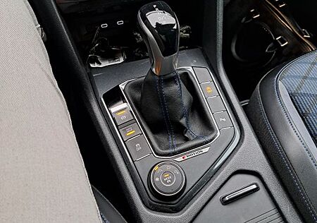 VW Tiguan Volkswagen 2.0 TSI OPF DSG 4MOTION R R
