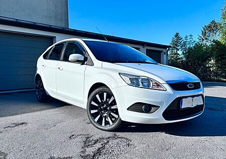 Ford Focus 1,8/125PS/TÜV08.27/E-FENSTER/E-SPIEG