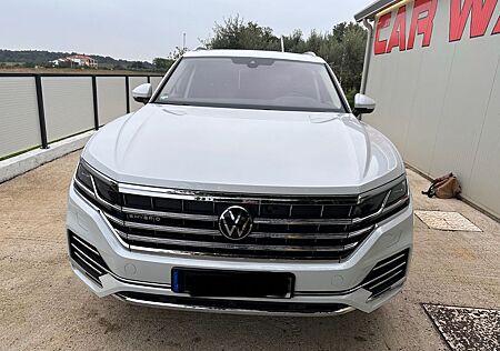 VW Touareg Volkswagen 3.0 V6 eHybrid 4MOTION Tiptr. Atmosp...