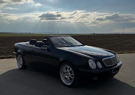 Mercedes-Benz CLK 320 AVANTGARDE TÜV Neu