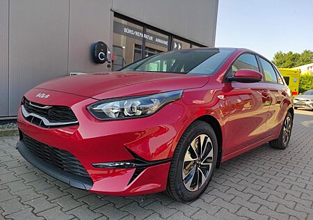 Kia Cee'd Ceed 1.5 Spin AT*Shzg*Lhzg*PDC*Cam*16Zoll*Navi