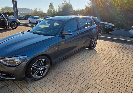 BMW 116i Sport Line +Winterreifen mit Alu