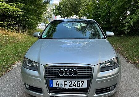 Audi A3 2.0 FSI Attraction Sportback Attraction