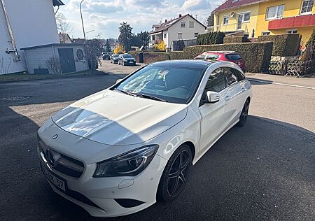 Mercedes-Benz CLA 180 Shooting Brake -