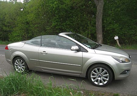 Ford Focus CC 2,0 Titanium