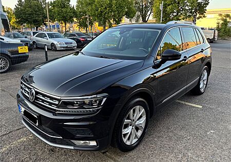 VW Tiguan Volkswagen 2.0 TDI SCR DSG 4MOTION Highline Highline