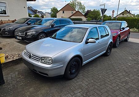 VW Golf Volkswagen 2.0 Pacific HU12/26 !