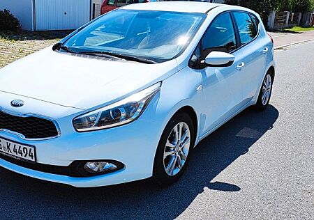 Kia Cee'd / Ceed 1.4 CVVT Limited Edition Limite...