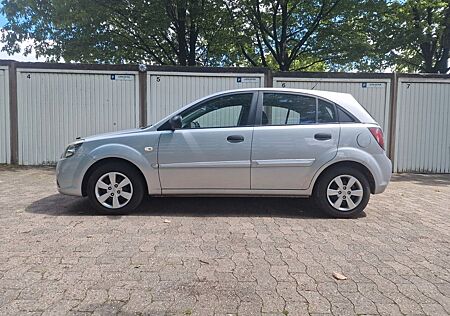 Kia Rio 1.4 55kW ATTRACT ATTRACT