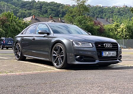 Audi S8 plus 4.0 TFSI plus, Daytonagrau, 605 PS