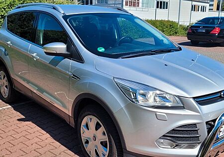 Ford Kuga 1.6 Preis VB bei ernsthaftem Interesse