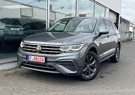 VW Tiguan Allspace Volkswagen Life 4M Matrix/Pano/ACC/AHK