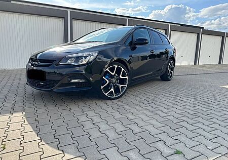 Opel Astra Sports Tourer 2.0 CDTI OPC Line