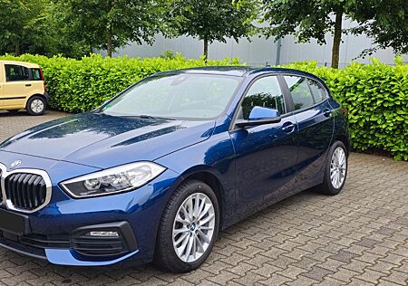 BMW 120d xDrive A - Navi SHZ AHK