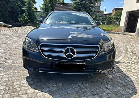 Mercedes-Benz E 220 d AVANTGARDE Autom. AVANTGARDE