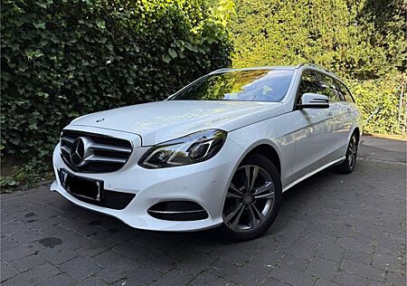 Mercedes-Benz E 350 4MATIC T AVANTGARDE AHK LED LEDER GSD 360