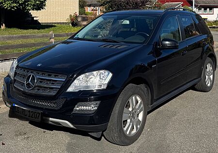 Mercedes-Benz ML 300 CDI 4MATIC BlueEFFICIENCY -