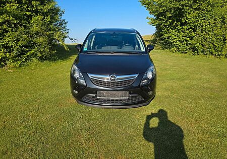 Opel Zafira Tourer 1.6 SIDI Turbo mit Fahrradträger