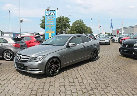 Mercedes-Benz C 180 Coupé*Aut.*19"LM*tiefer*große Navi*