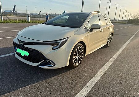 Toyota Corolla 1,8 Hybrid Club Touring Sports Club
