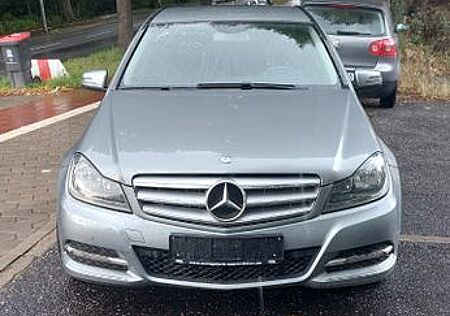 Mercedes-Benz C 180 -