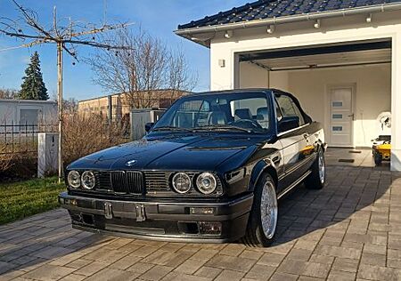 BMW 320i E30 Cabrio 6-Zylinder