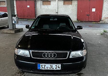 Audi A4 1.6 - Limousine